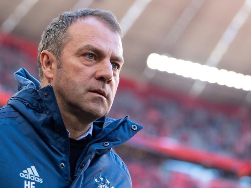 Bayern-Trainer Hansi Flick in der Corona-Zeit gegen vorschnelle Lockerungen. Foto: Sven Hoppe/dpa