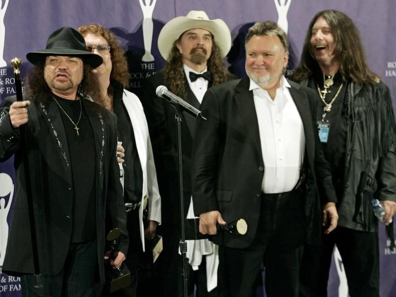Die Mitglieder von Lynyrd Skynyrd: Gary Rossington (l-r), Billy Powell, Artimus Pyle, Ed King und Bob Burns. Foto: Stuart Ramson/AP