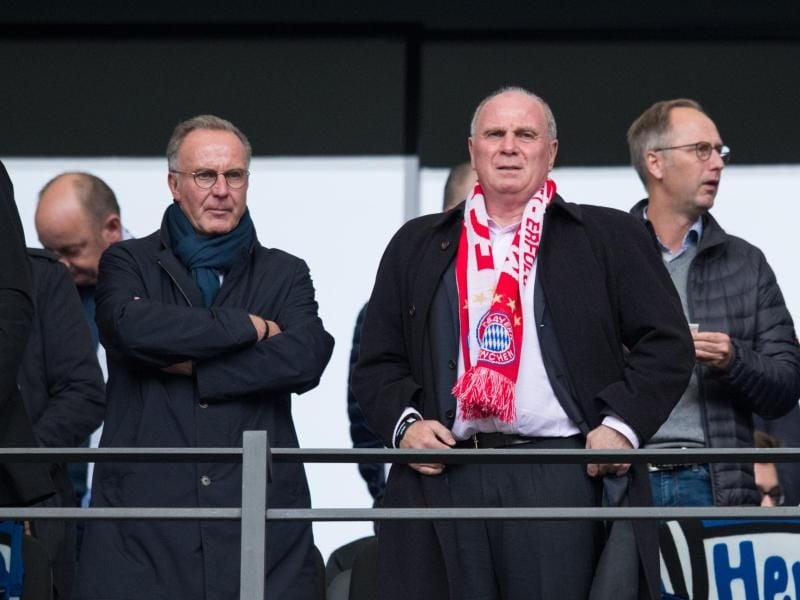Sind als Bayern-Krisenmanager gefordert: Vorstandschef Karl-Heinz Rummenigge (l) und Präsident Uli Hoeneß. Foto: Annegret Hilse