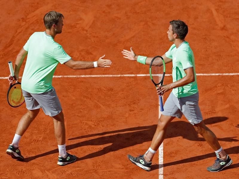 Sorgen bei den French Open für Furore: Kevin Krawietz (l) und Andreas Mies. Foto: Jean-Francois Badias/AP