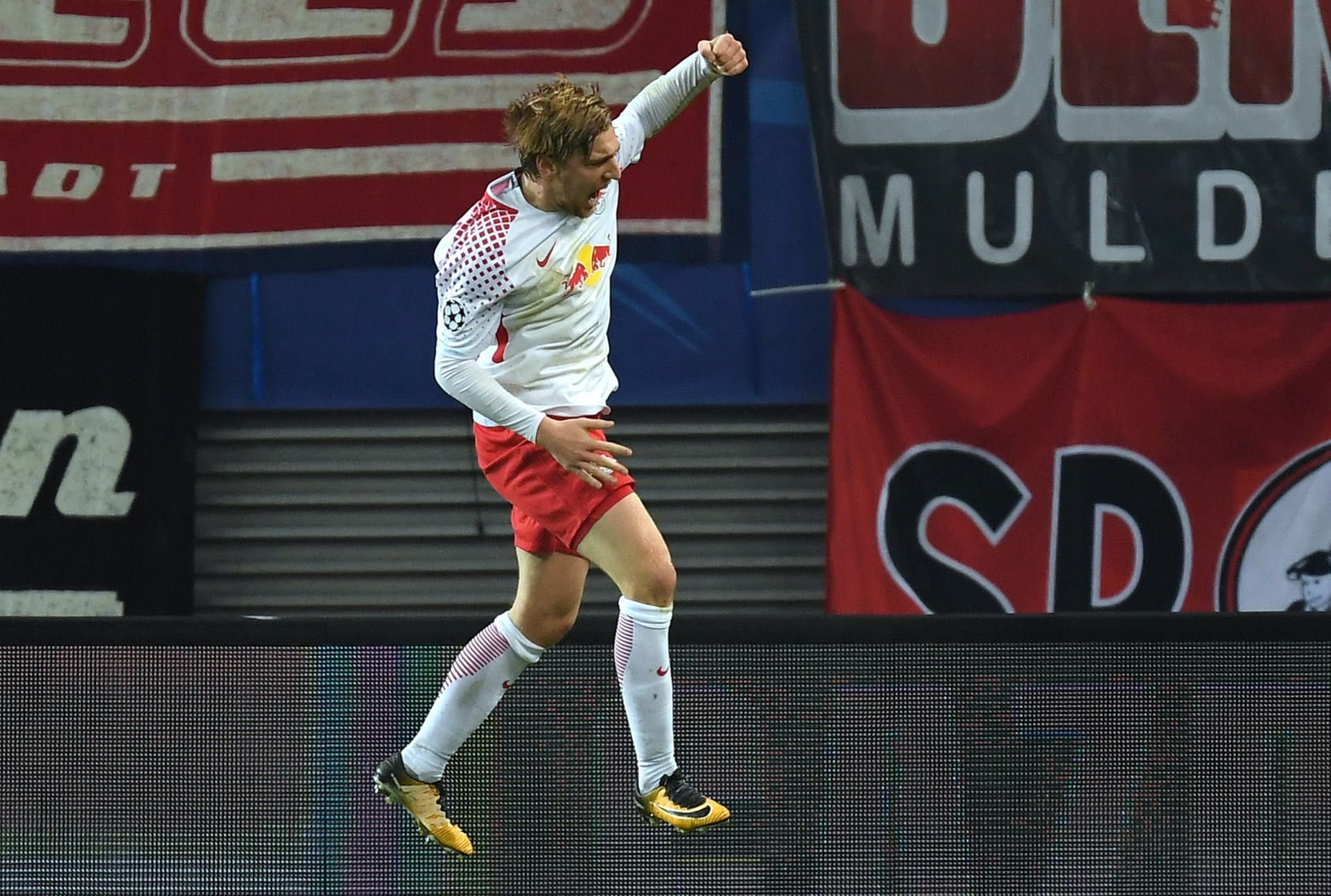 Leipzigs Emil Forsberg freut sich über sein Tor zum 2:1.