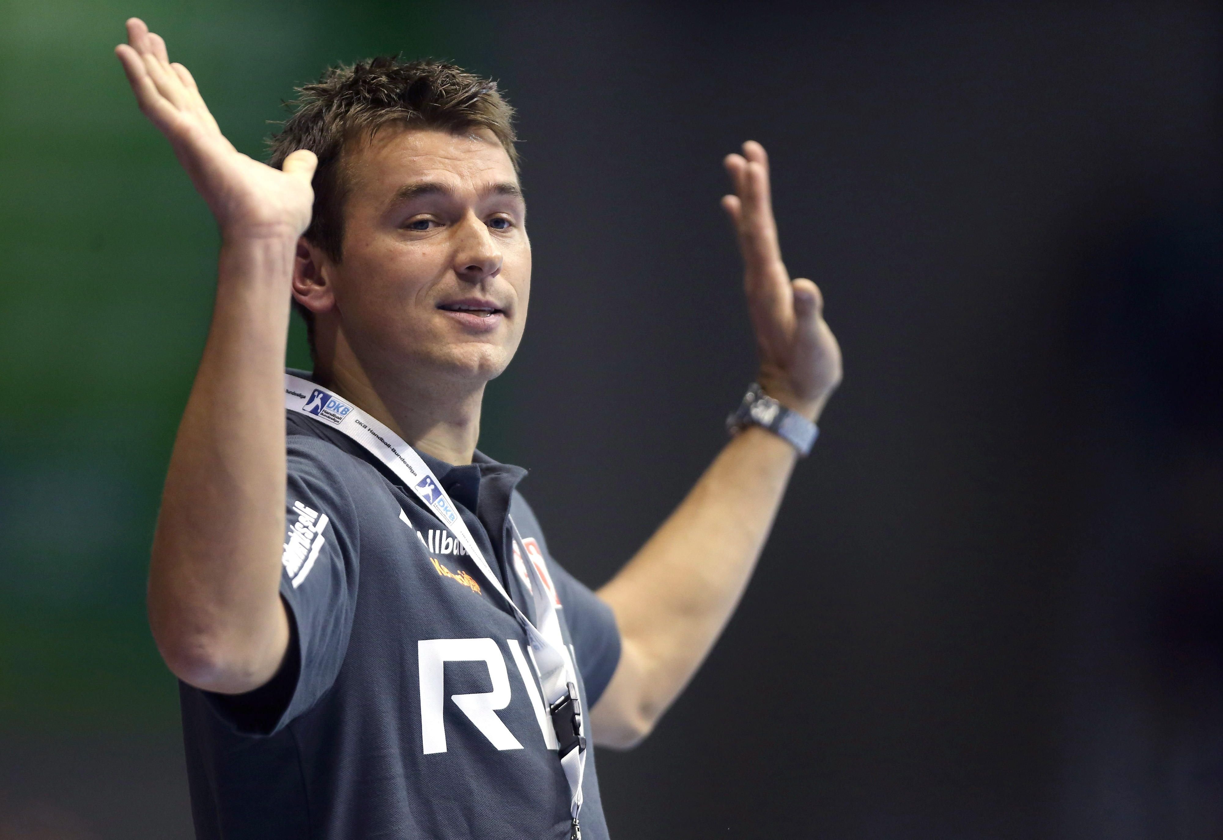 Handballtrainer Christian Prokop am Spielfeldrand