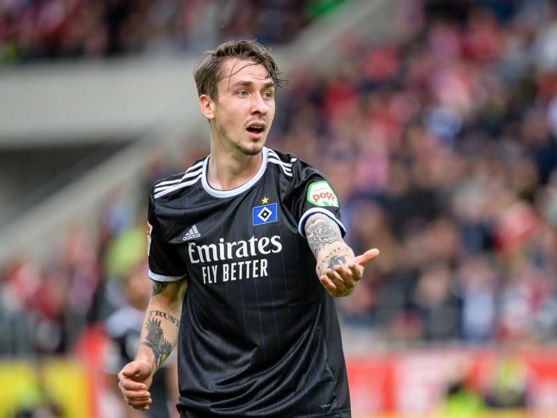 U21-Nationalspieler Fein vom HSV fühlt sich in seiner Karriereplanung auf dem richtigen Weg. Foto: Matthias Balk/dpa/Archivbild