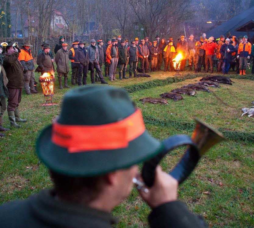 Die Jäger blasen zum Sturm gegen die hohen Versicherungsbeiträge und gegen Mehrfachbelastungen.