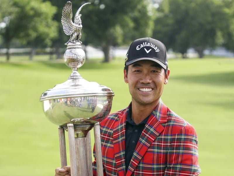 Kevin Na mit der Sieger-Trophäe. Foto: Richard W. Rodriguez/AP