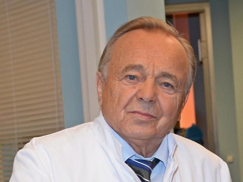 Der Schauspieler Dieter Bellmann als Professor Simoni. Foto: Hendrik Schmidt
