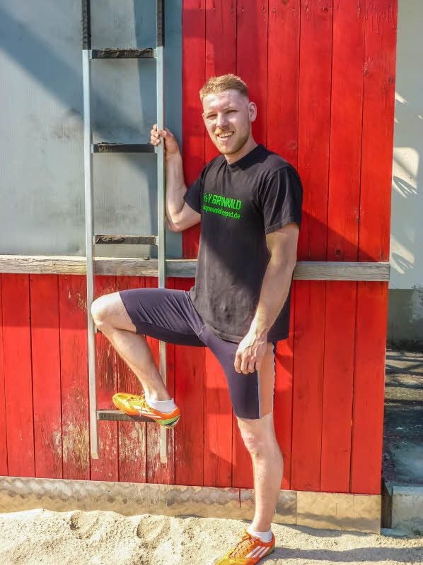Florian Homuth will hoch hinaus. Nicht nur mit der Hakenleiter, auch beim Löschangriff hat der Nudersdorfer Ambitionen zur Weltmeisterschaft im Feuerwehrsport.