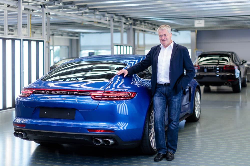 17 Jahre lang führte Siegfried Bülow das Porsche-Werk in Leipzig. Ende Juni geht er in den Ruhestand. Privat fährt er einen Porsche Panamera.
