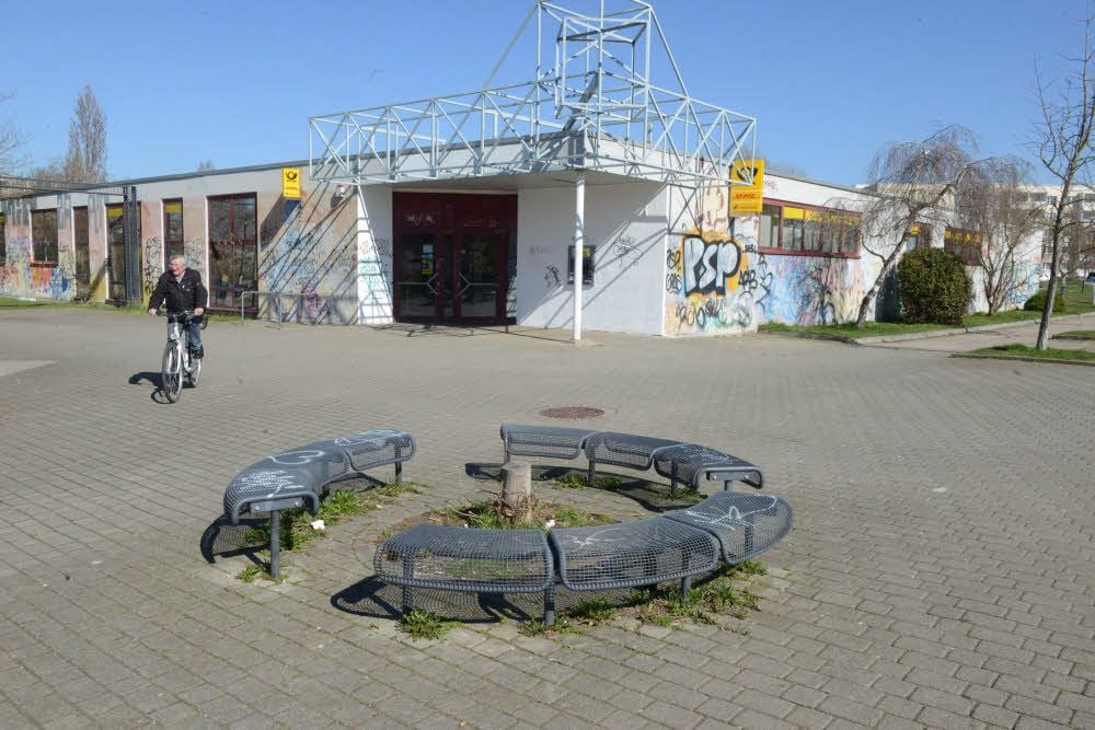 Der Anhalter Platz in der Silberhöhe in Halle hat schon bessere Zeiten gesehen.