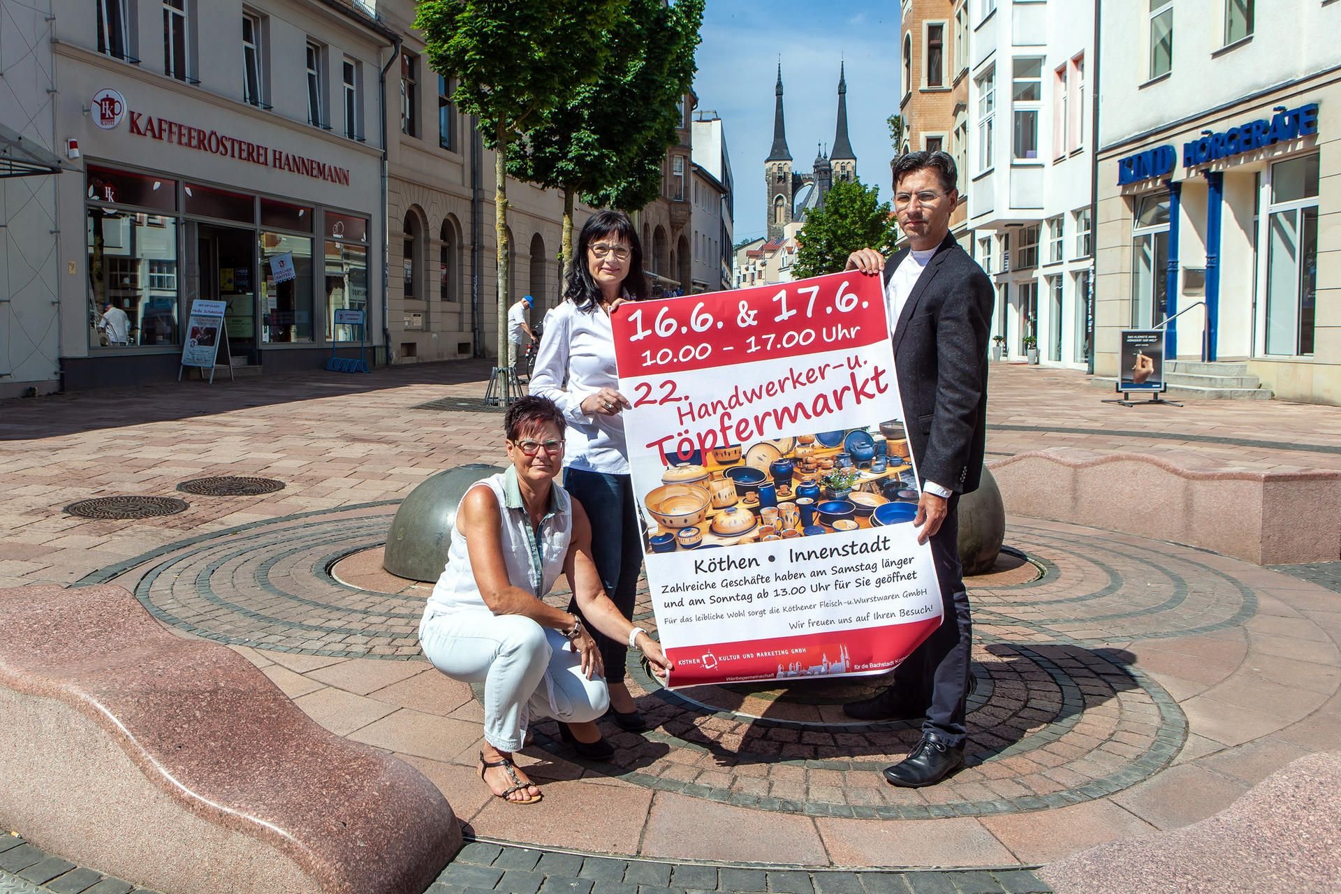 Heike Wedel von der KKM, Werbegemeinschafts-Chefin Verena Schiffner und KKM-Geschäftsführer Frank Amey freuen sich auf den Markt(v.l.).