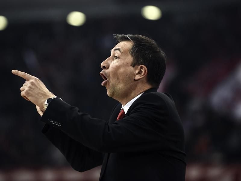 Ist mit Brose Bamberg weiter in der Erfolgsspur: Coach Luca Banchi. Foto: Angelos Tzortzinis