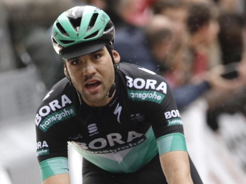 Maximilian Schachmann überquert als Sechster die Ziellinie. Foto: Olivier Matthys/AP