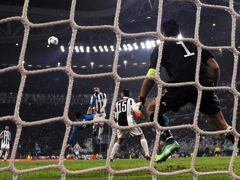 Cristiano Ronaldo traf per spektakulärem Fallrückzieher. Foto: Alberto Lingria/XinHua