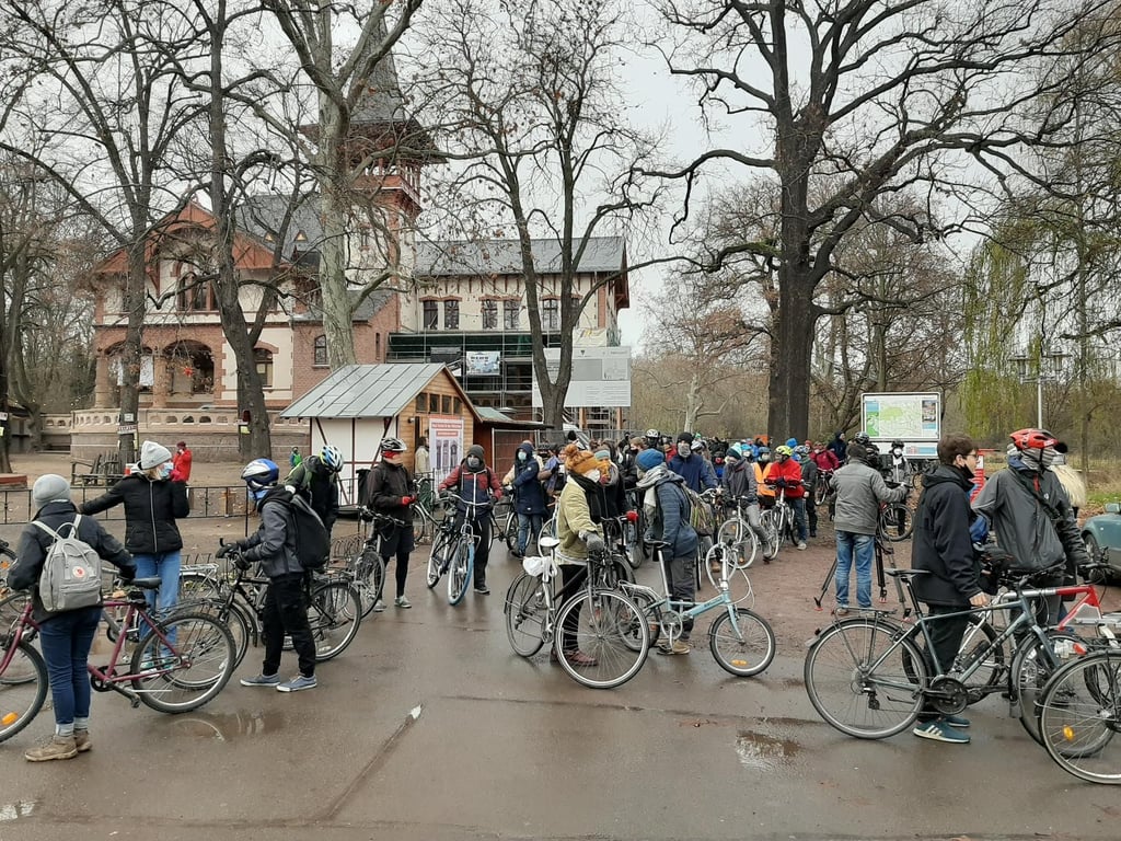 In Stendal haben sich einige Teilnehmer einer Fahrraddemo nicht korrekt verhalten.