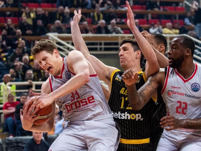 Patrick Heckmann (l) kommt aus Bamberg nach Ulm. Foto: Angelos Tzortzinis