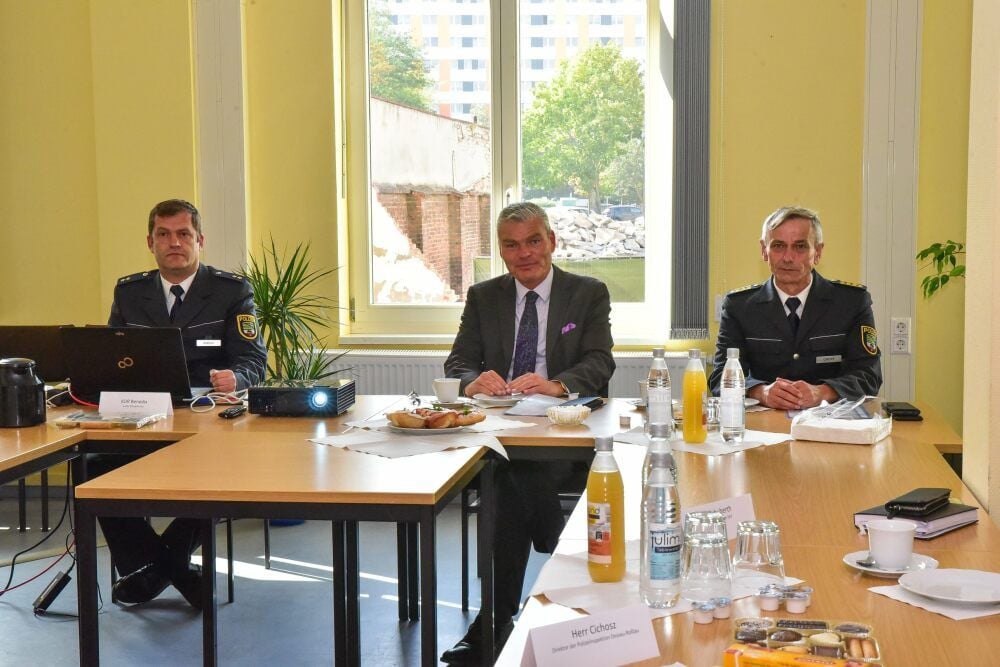Holger Stahlknecht beim Arbeitsbesuch in Dessau.
