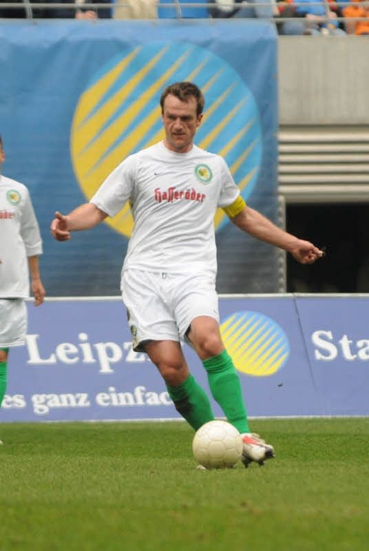 In seiner aktiven Zeit war Karsten Oswald auch für den damaligen FC Sachsen Leipzig aktiv.