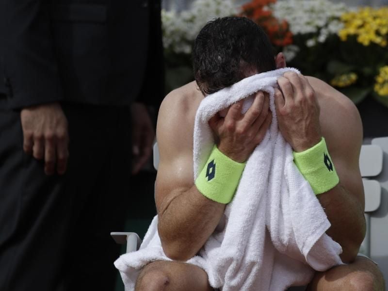 Dominik Koepfer ist in Paris an Stan Wawrinka gescheitert. Foto: Alessandra Tarantino/AP/dpa