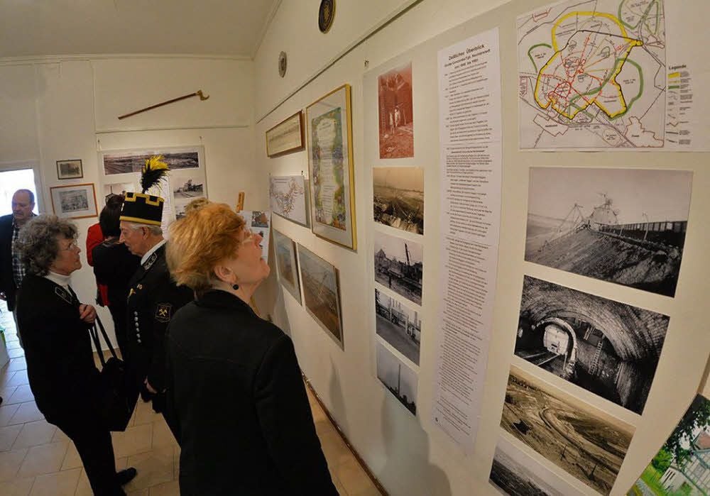 Am Sonnabend wurde in der Galerie in der Nachterstedter Lindenstraße eine Dauerausstellung zur 150-jährigen Geschichte des Braunkohleabbaus im Seeland eröffnet.