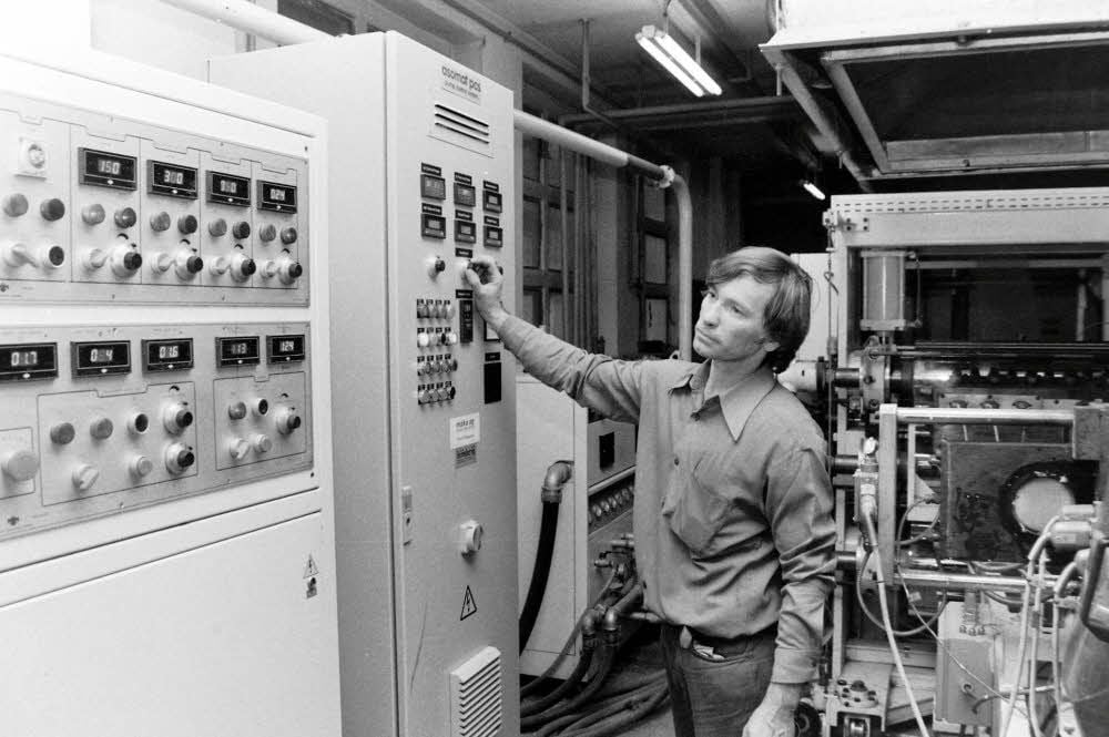 „Druck und Plaste“ war nach 1990 kurzzeitig in den ehemaligen VEB Etikett eingezogen. Die Aufnahme entstand im April 1993.