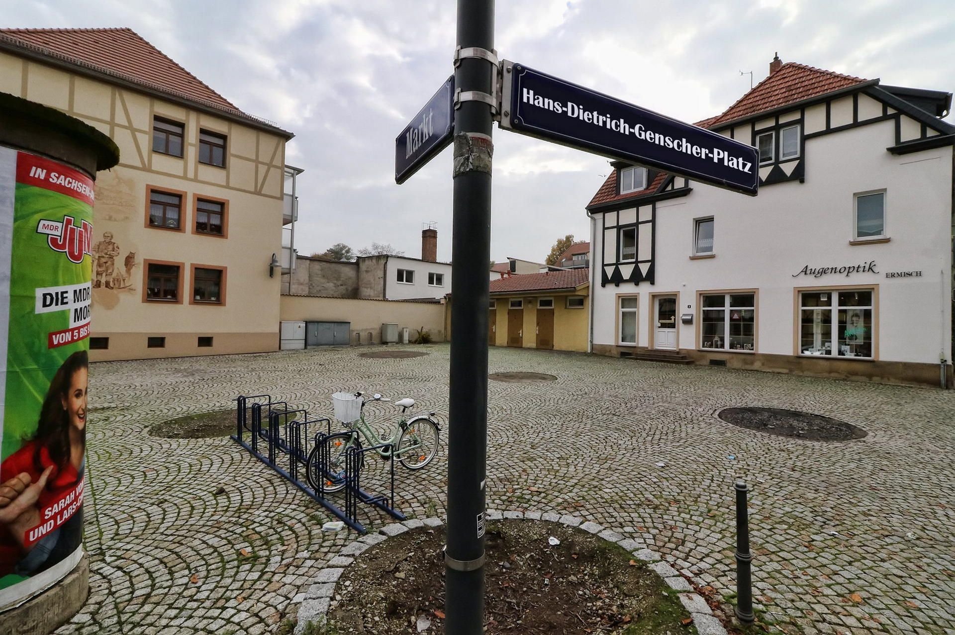 Wie soll der namenlose Platz an der Sangerhäuser Friedrich-Schmidt-Straße künftig heißen? Genscher- oder Schmiedplatz?