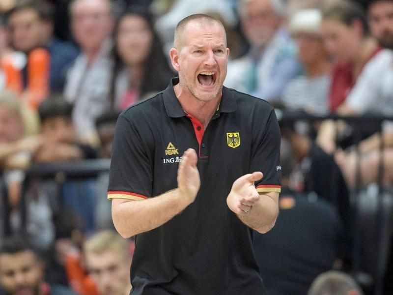 Mit Deutschlands Basketballern in China gefordert: Bundestrainer Hendrik Rödl. Foto: Axel Heimken