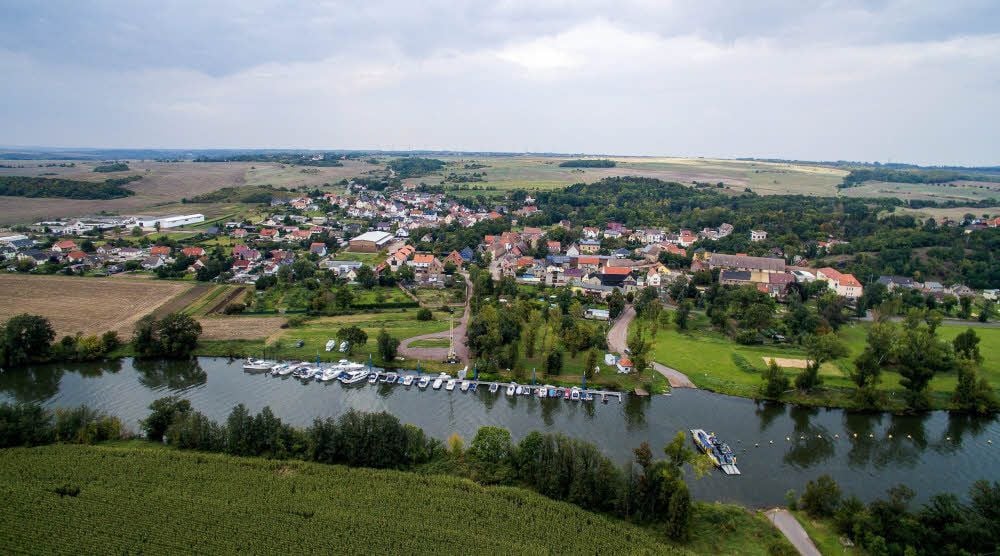Brachwitz liegt beschaulich an der Saale. Doch im Moment haben die Einwohner Sorgen wegen eines neuen Nachbarn.