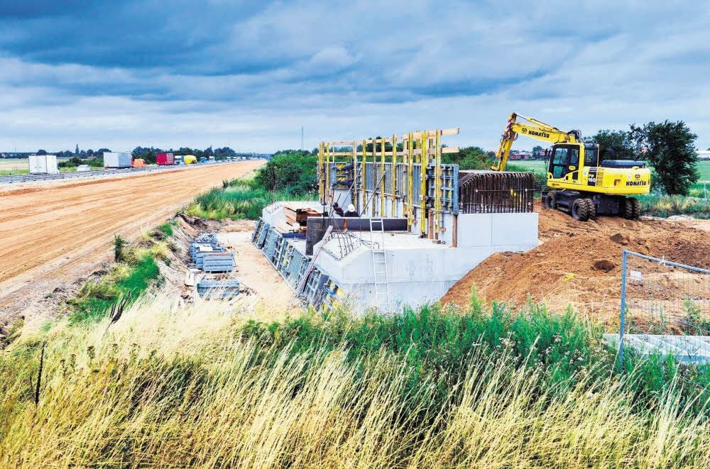 Unterhalb von Thurland entsteht der Anschluss der B6n an die Autobahn A9. Derzeit wird an der Brückenüberfahrt der Autobahn gebaut.
