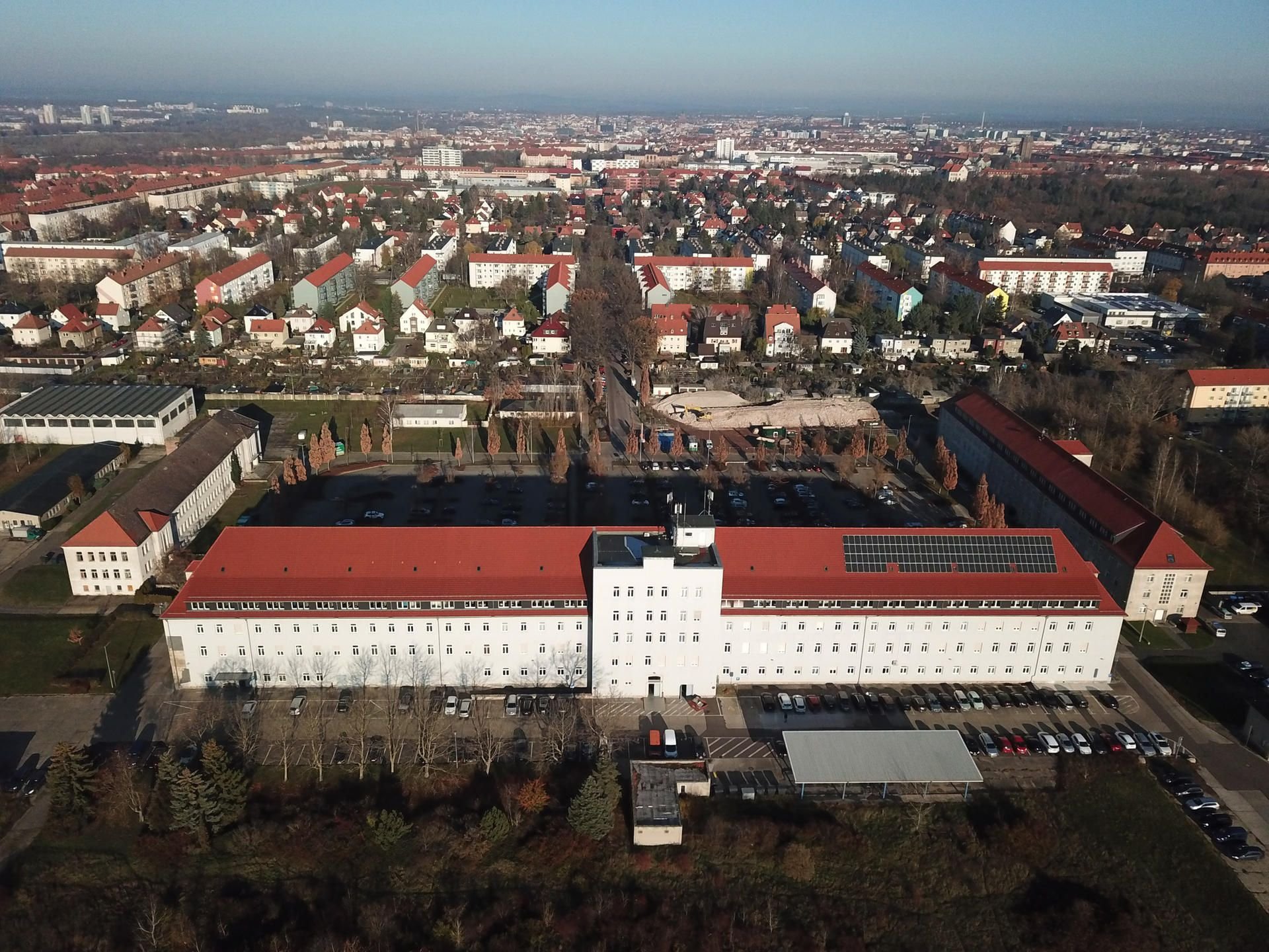 Auf dem Gelände der Fliederwegkaserne zieht die neue Hundertschaft der Polizei ein.