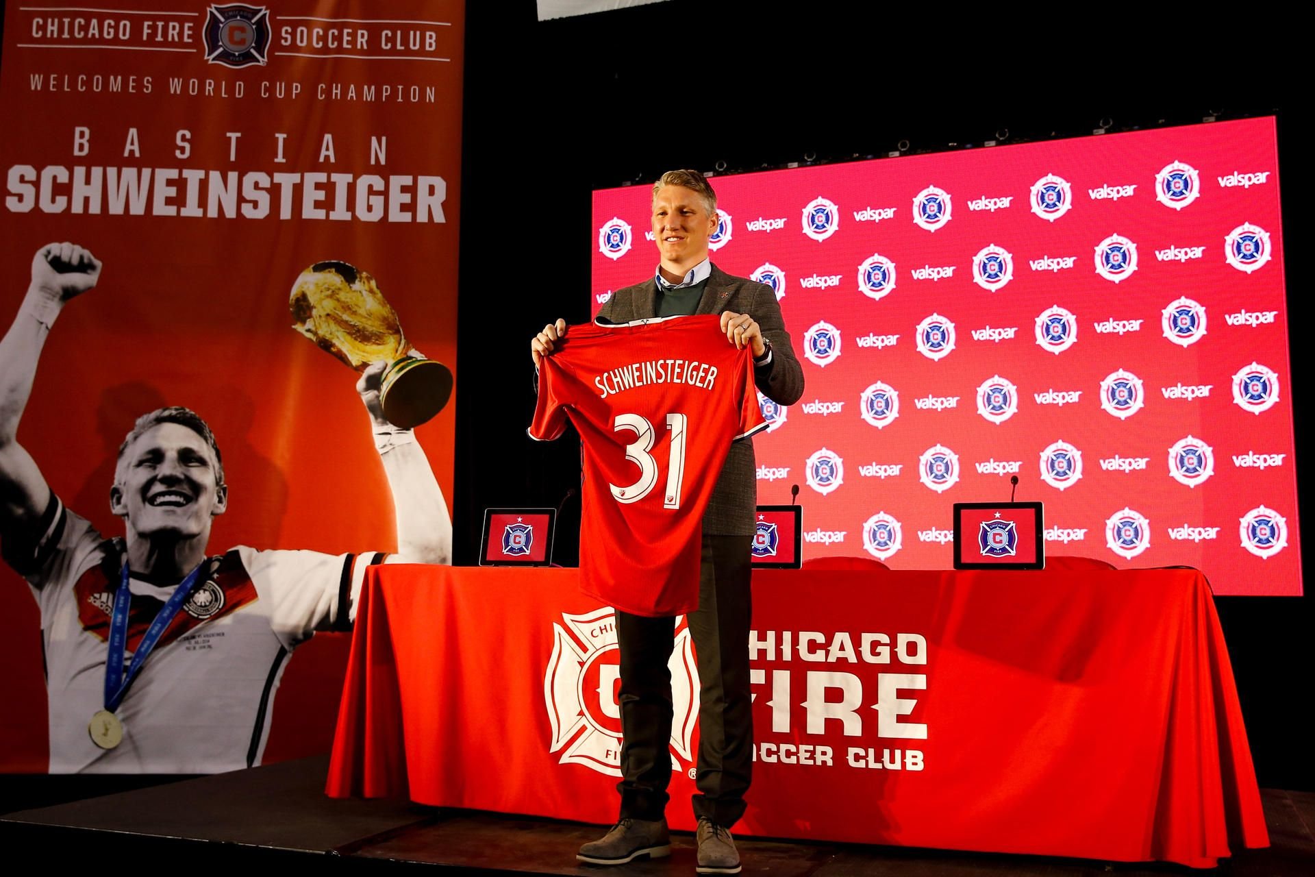 Bastian Schweinsteiger bei seiner offiziellen Vorstellung.