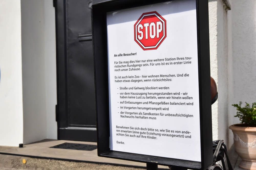 Stopp-Schild für Besucher.