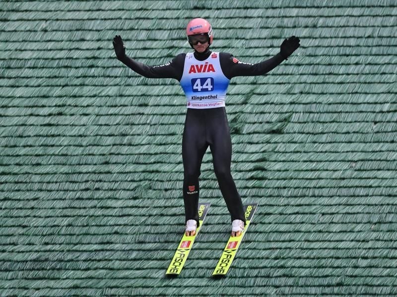 Der Skispringer Karl Geiger gewinnt die nationale Meisterschaft. Foto: Hendrik Schmidt/dpa-Zentralbild/dpa