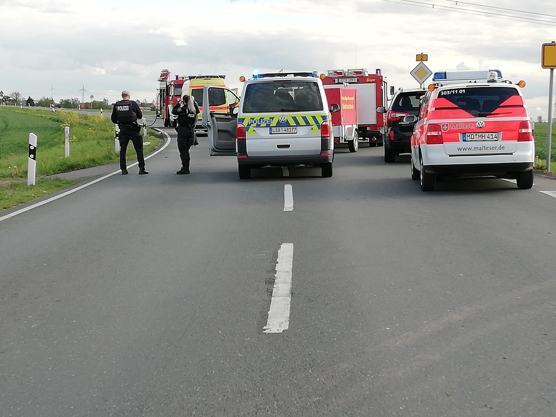 Auf der B2 bei Droßdorf sind am Sonntag zwei Menschen gestorben