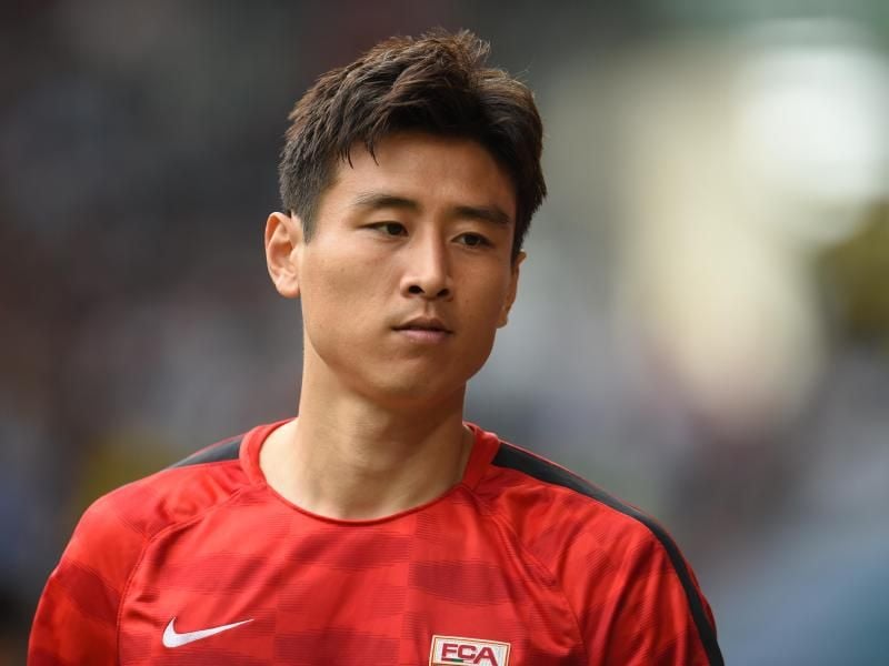 Fährt mit Südkorea zu WM nach Russland: Augsburg-Profi Ja-Cheol Koo. Foto: Andreas Gebert