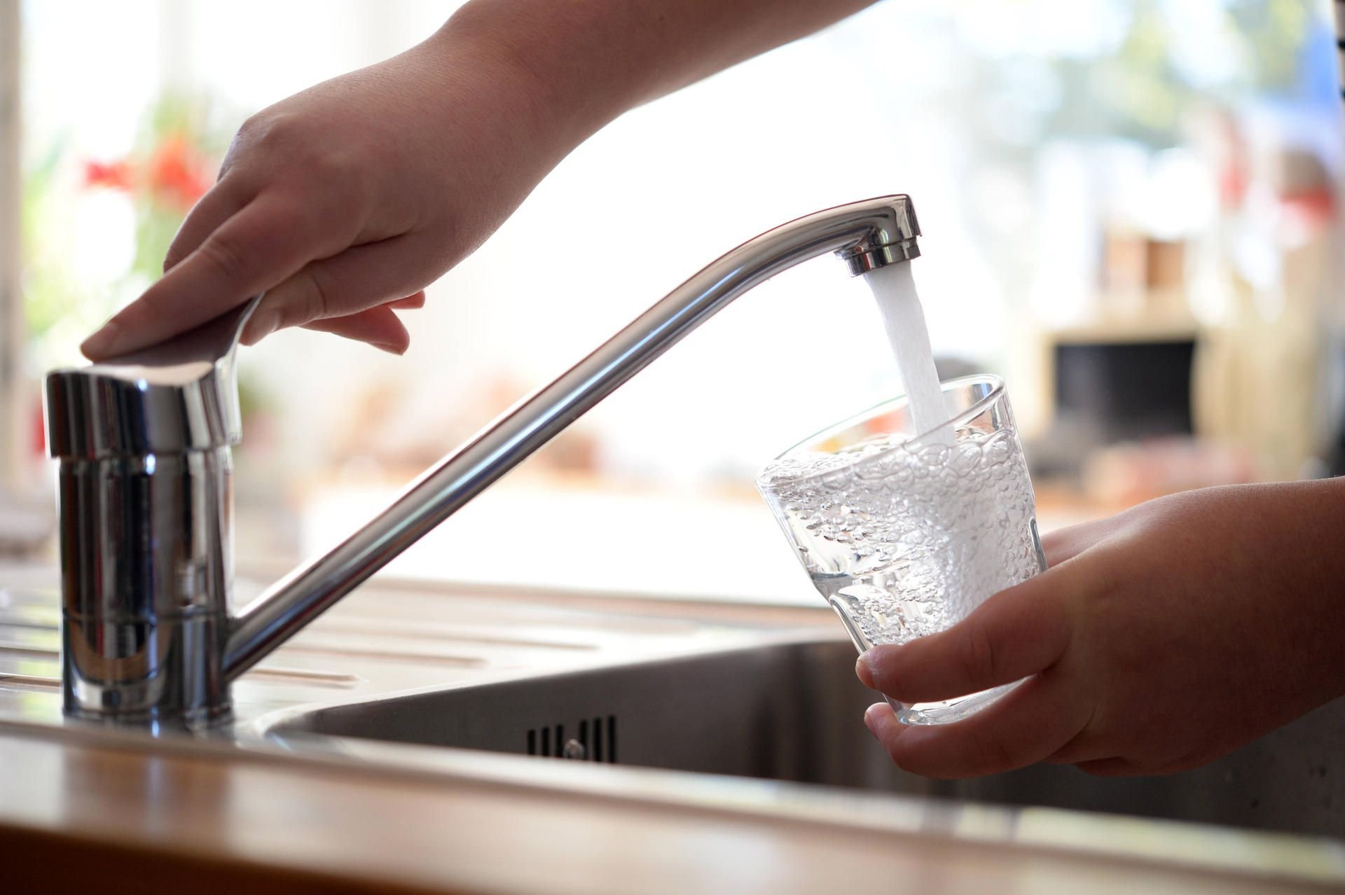 Planmäßige Instandhaltungsmaßnahmen im Wasserwerk Wienrode führen am Donnerstag dazu, dass sich die Trinkwasserhärte in Halle ändern kann.