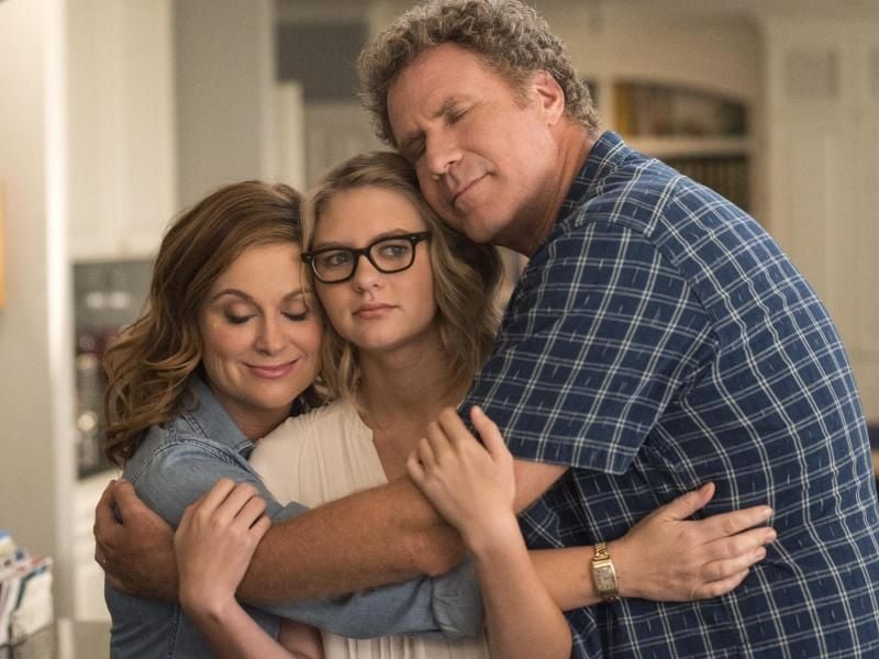 In „Casino Undercover” verlieren Kate (Amy Poehler, l) und Scott (Will Ferrell, r) die Collegeersparnisse ihrer Tochter Alex (Ryan Simpkins, M). Foto: Glen Wilson/Warner Bros.