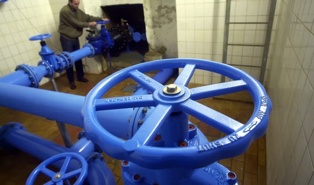 Auch der Hochbehälter auf der Alten Burg wird ständig mit frischem Trinkwasser gespeist.