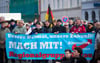 Anhänger der AfD bei einer Demonstration in Görlitz