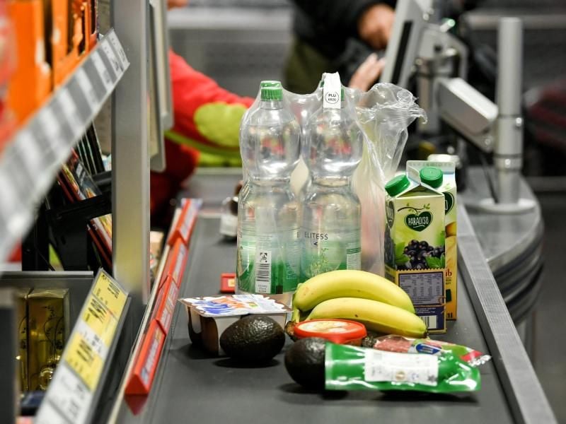 Gegenüber August 2019 blieben die Verbraucherpreise im September unverändert. Foto: Jens Kalaene/zb/dpa