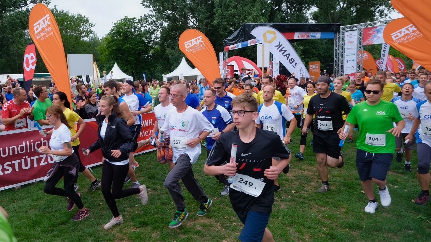 2284 Teilnehmer starteten zum diesjährigen Firmenlauf.