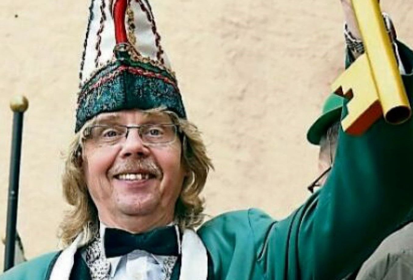 Matthias Pfützner 2019 bei der Schlüsselübergabe