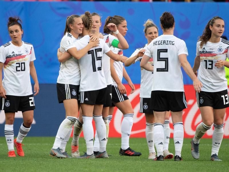 Nach dem Sieg über Spanien in Valenciennes geht es für die deutschen Nationalspielerinnen bei der WM weiter zum dritten Spiel in Montpellier gegen Südafrika. Foto: Sebastian Gollnow