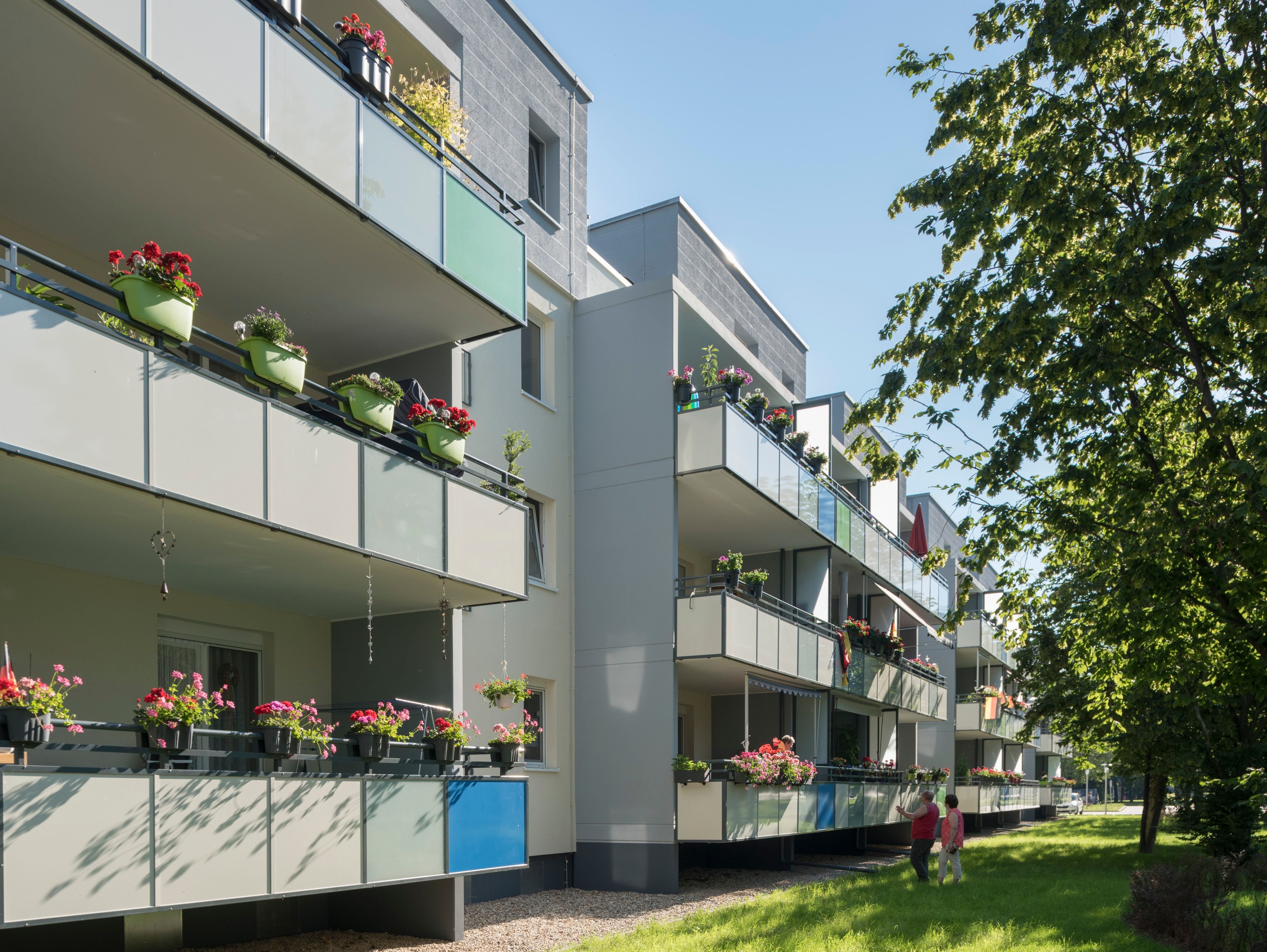 In den nächsten Monaten erwacht die Azaleenstraße zu neuem Leben. Als Vorbild dient das Gebäude im Walter-Gropius-Weg.