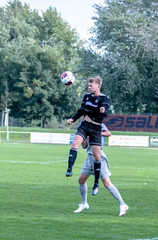 Jessen spielt mit Köpfchen.
