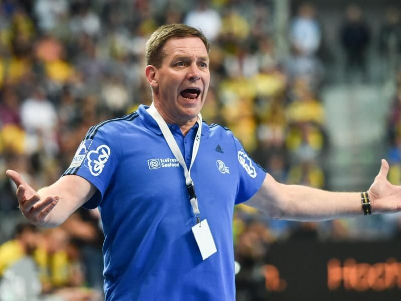 Hat momentan nicht viel Grund zur Freude beim THW Kiel: Trainer Alfred Gislason. Foto: Uwe Anspach