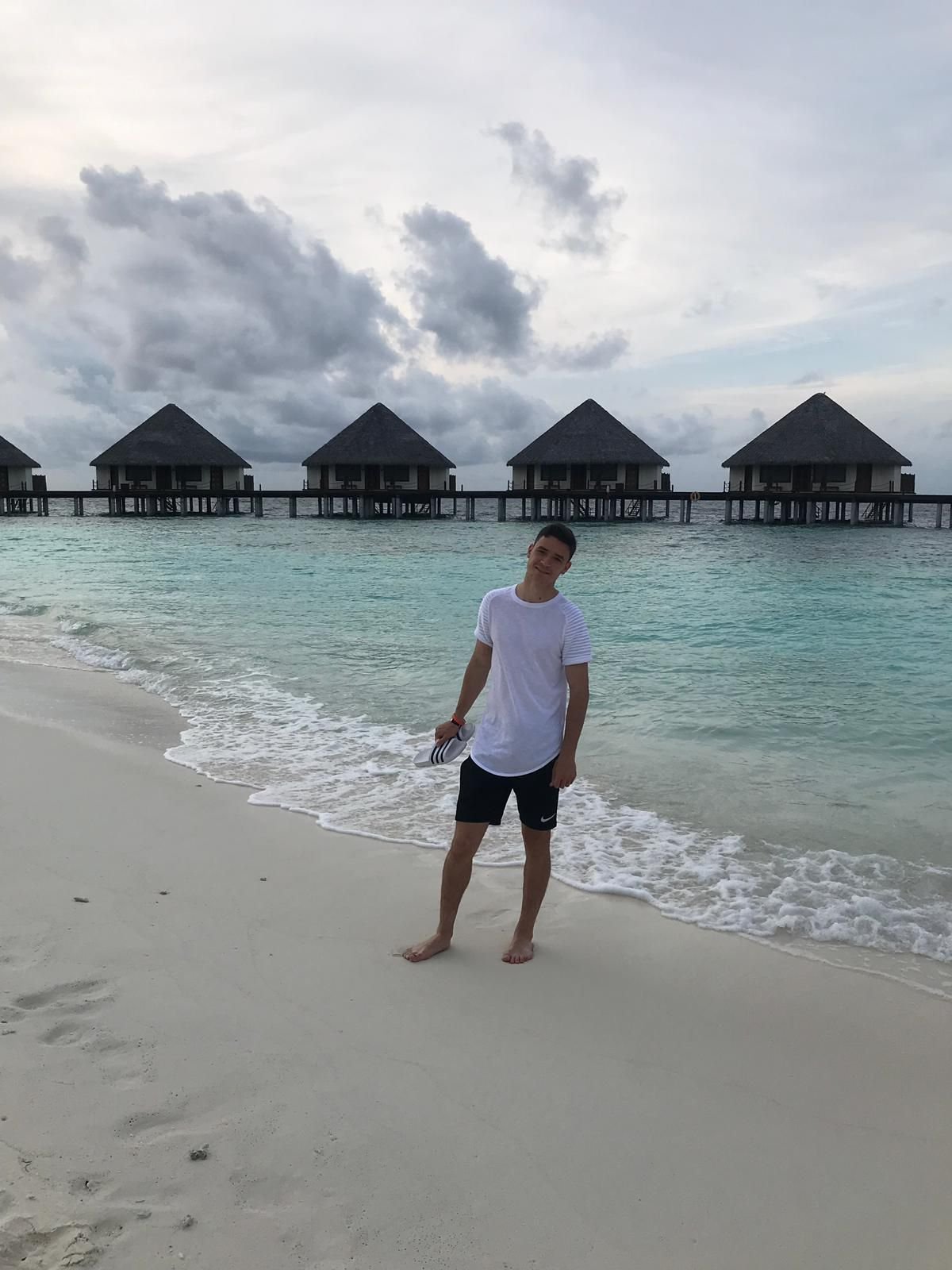 Niklas Landgraf auf den Malediven