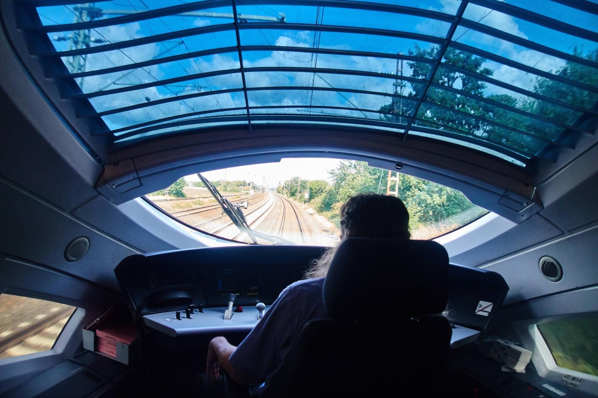 Die Deutsche Bahn will in diesem Jahr im Osten mehr als 6100 neue Mitarbeiter einstellen.