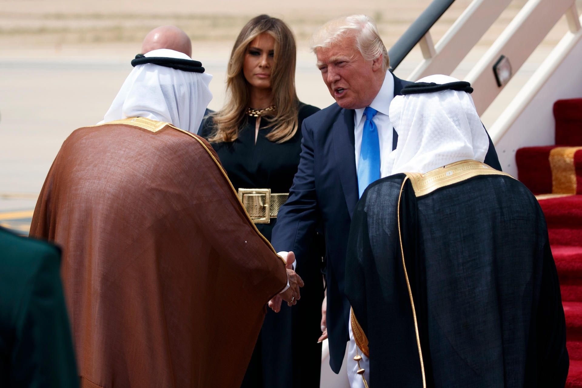 US-Präsident Donald Trump und seine Ehefrau Melanie Trump bei ihrer Ankunft in Riad.