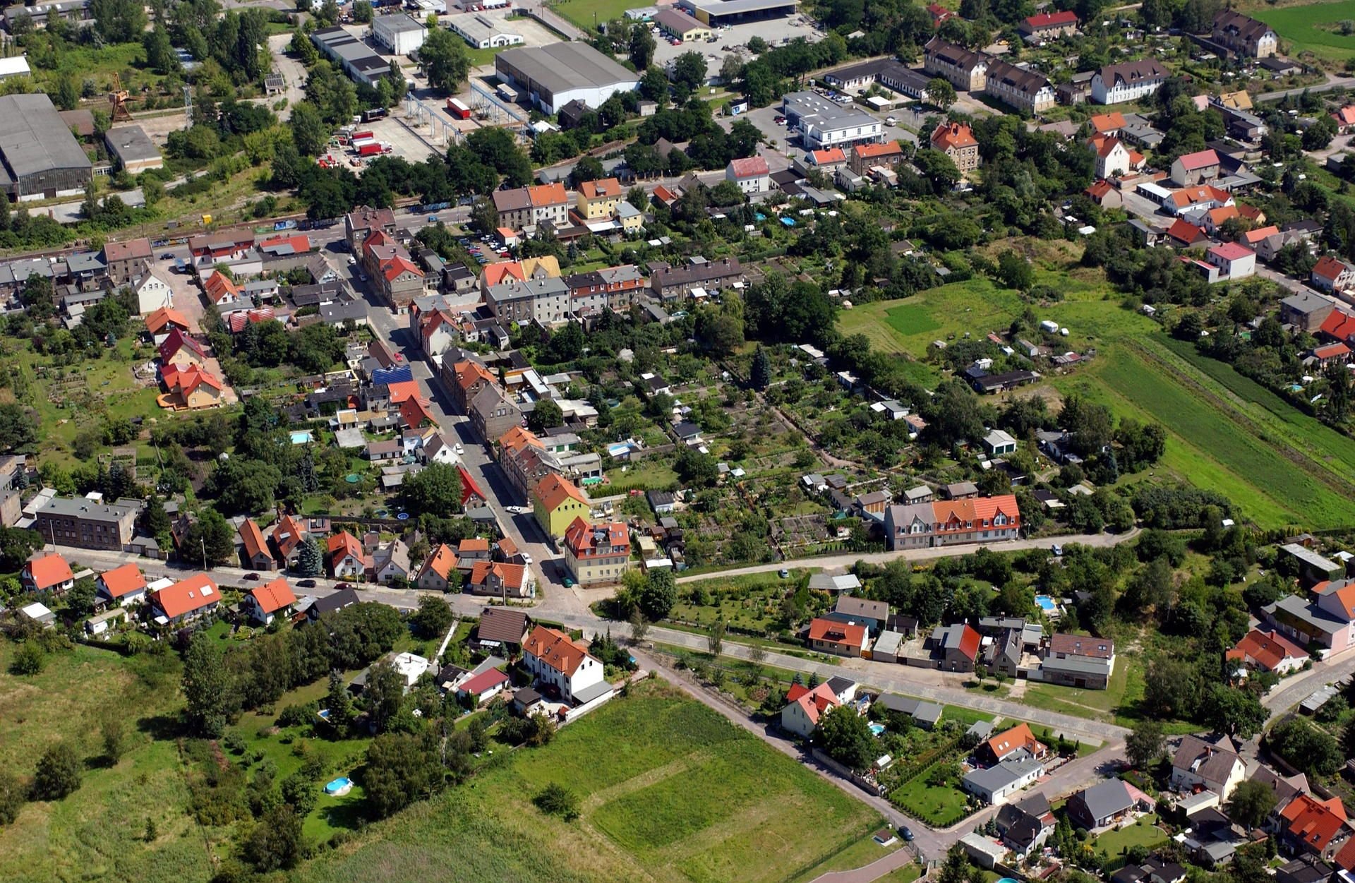 Anwohner in Osendorf und Radewell nehmen einen merkwürdigen Geruch wahr.