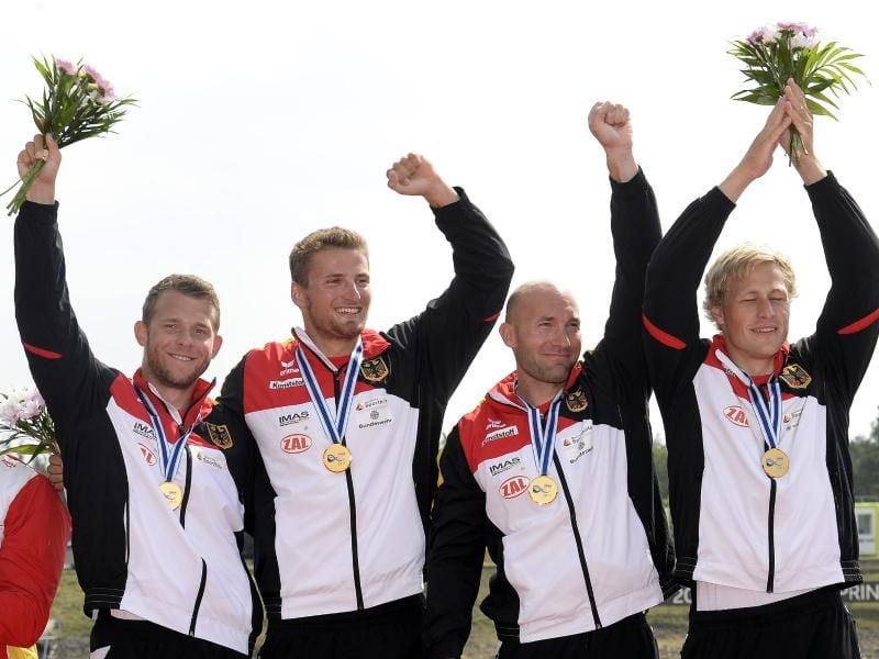 Max Lemke, Tom Liebscher, Ronald Rauhe und Max Rendschmidt (v.l.) verteidigten erfolgreich ihren Titel. Foto: Šulová Kate_ina/CTK